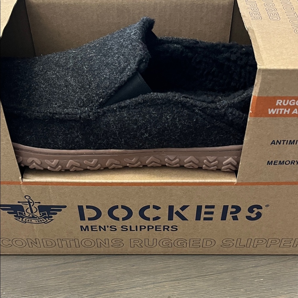 New! Dockers Men's Black/gray Slippers. Medium 7/8
